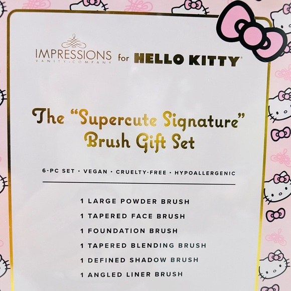 Hello Kitty Supercute Signature" 6-PC Brush Gift Set - Picture 4 of 4